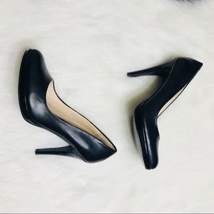 Nine West black pumps